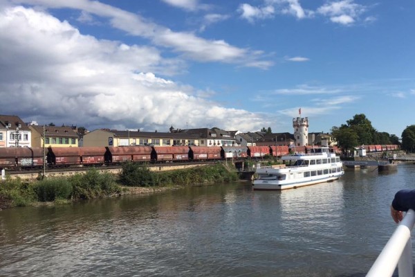 Thumbnail for Weinfahrt an den Rhein